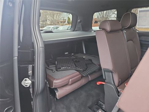 New 2025 Volkswagen ID. Buzz Pro S image 27