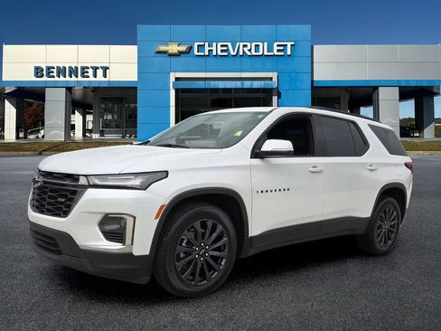 Used 2023 Chevrolet Traverse RS AWD/4WD image 3