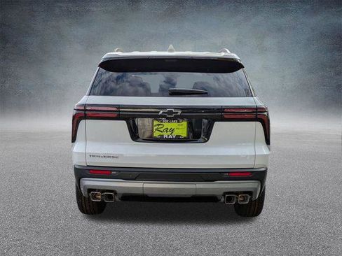New 2026 Chevrolet Traverse LT w/ Driver Confidence Package FWD image 4