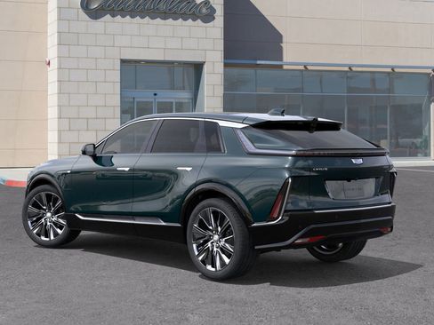 New 2025 Cadillac Lyriq Luxury w/ Nappa Leather Package RWD image 37