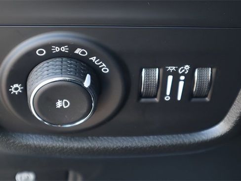 New 2025 Jeep Grand Cherokee Limited image 15