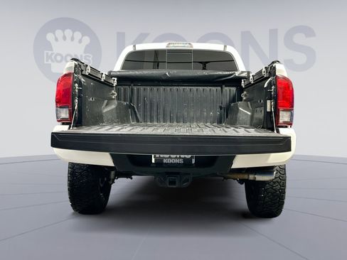 Used 2020 Toyota Tacoma SR5 image 30