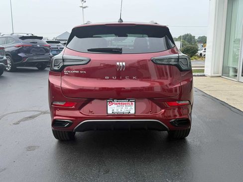 Used 2025 Buick Encore GX Avenir w/ Avenir Convenience Package AWD/4WD image 5