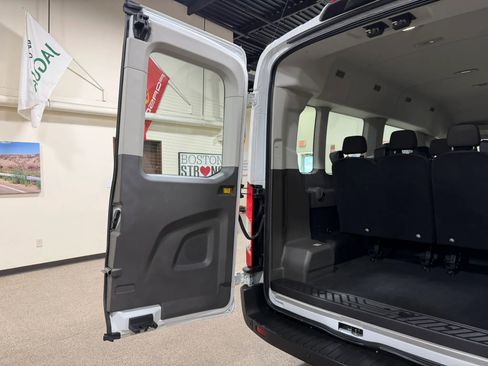 Used 2023 Ford Transit 350 XLT RWD image 23