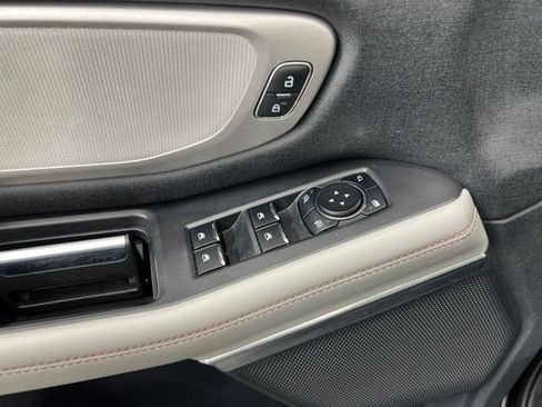Used 2025 Ford Expedition Active AWD/4WD image 15
