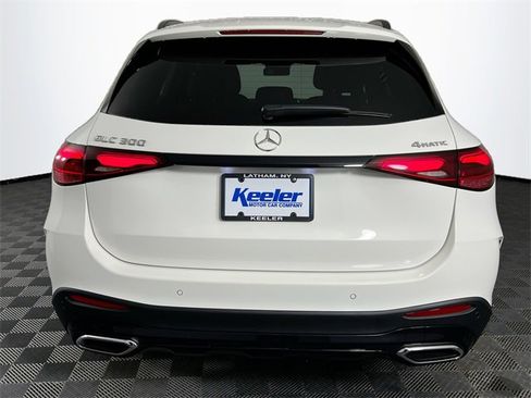 Used 2024 Mercedes-Benz GLC 300 4MATIC image 5