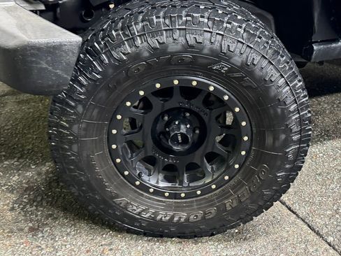 Used 2015 Jeep Wrangler Unlimited Sport image 8