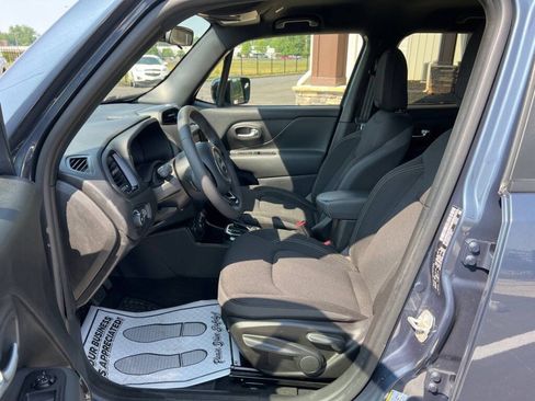 Used 2022 Jeep Renegade Altitude image 12