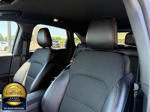 Used 2025 Ford Escape ST-Line AWD/4WD image 9