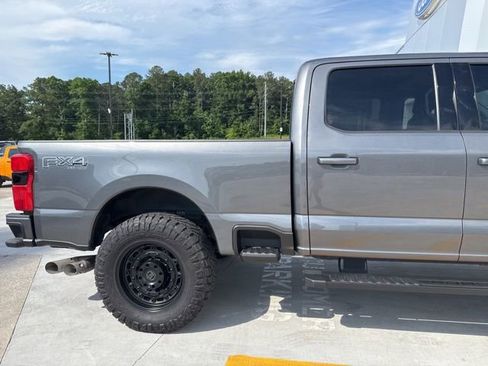 Used 2023 Ford F250 XLT w/ Black Appearance Package AWD/4WD image 6