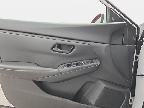 Used 2025 Nissan Sentra S FWD image 23