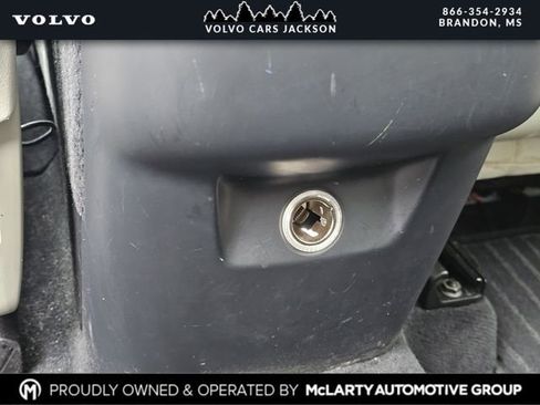 Used 2018 Volvo XC90 T6 Momentum w/ Convenience Package image 20