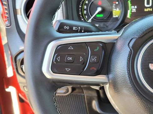 Used 2025 Jeep Wrangler Unlimited Sahara w/ Safety Group AWD/4WD image 21