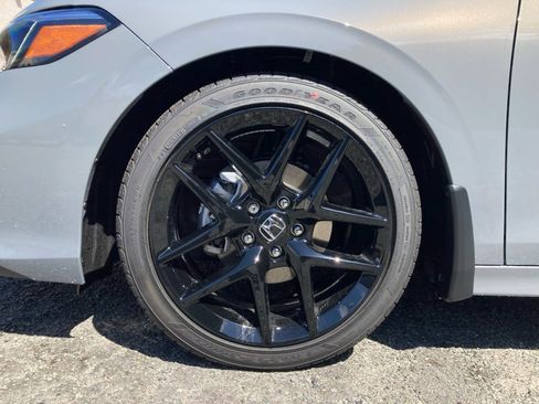 Certified 2025 Honda Civic Sport image 27