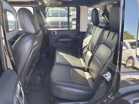 Used 2024 Jeep Wrangler High Altitude image 14