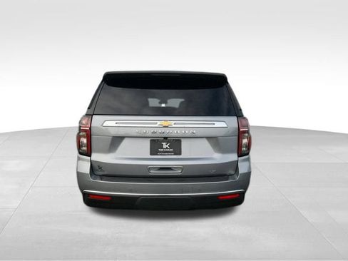 Used 2024 Chevrolet Suburban LT AWD/4WD image 6