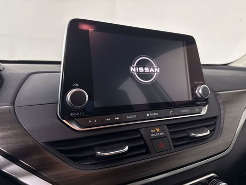 Certified 2024 Nissan Altima 2.5 SV image 6