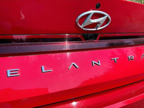 Used 2022 Hyundai Elantra SEL FWD image 62