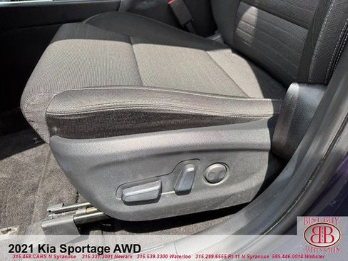 Used 2021 Kia Sportage LX w/ LX AWD Popular Package image 17