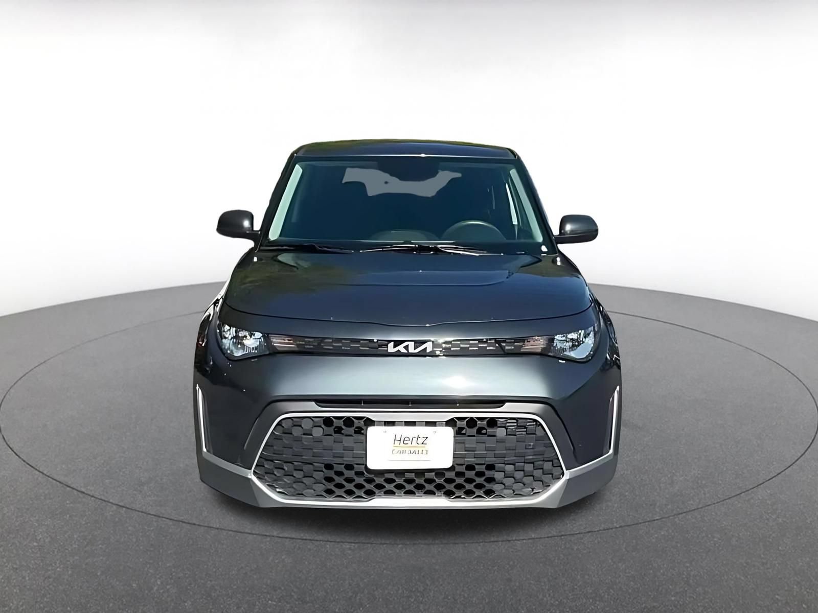 Used 2025 Kia Soul LX w/ LX Technology Package FWD image 4