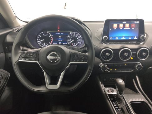 Used 2024 Nissan Sentra SV FWD image 22