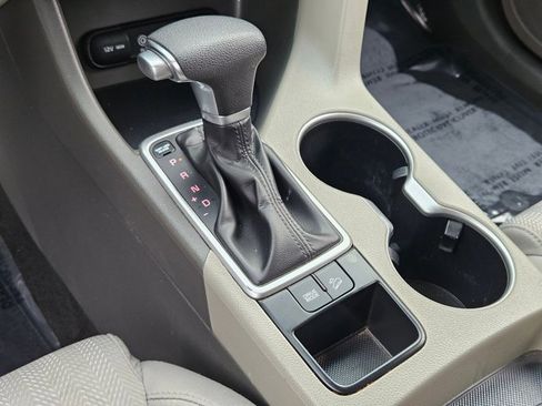 Used 2019 Kia Sportage LX image 12