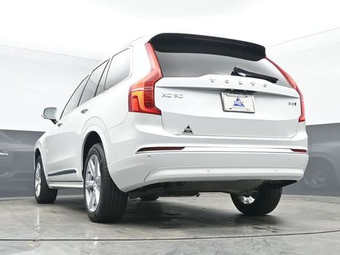 Used 2024 Volvo XC90 B5 Core w/ Protection Package Premier image 35