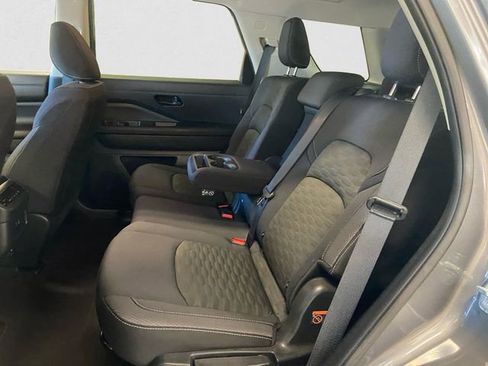 Certified 2024 Nissan Pathfinder SV w/ Black Appearance Package image 13