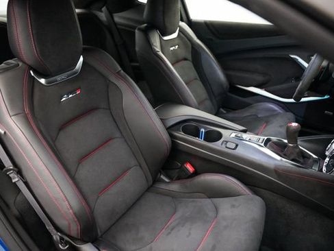 Used 2022 Chevrolet Camaro ZL1 RWD image 22