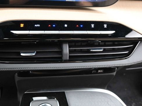 New 2026 Buick Enclave Preferred w/ Power Package AWD/4WD image 19