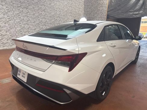 New 2026 Hyundai Elantra SEL Sport FWD image 7