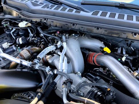 Used 2024 Ford F250 Platinum image 29