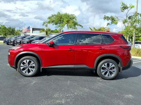 Used 2021 Nissan Rogue SV FWD image 4