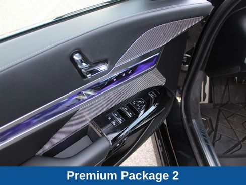 Used 2024 BMW i7 xDrive60 image 28