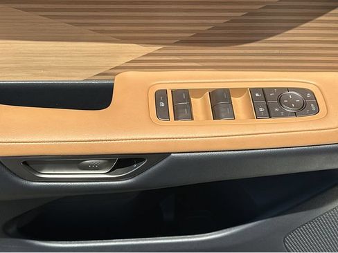 New 2026 Lexus ES 350e FWD image 28