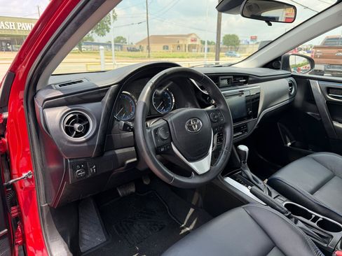 Used 2017 Toyota Corolla XSE FWD image 9