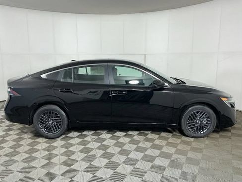 New 2026 Nissan Sentra SV w/ SV Convenience Package FWD image 8