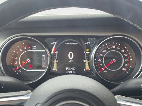 Used 2020 Jeep Gladiator Rubicon w/ Dual Top Group AWD/4WD image 24