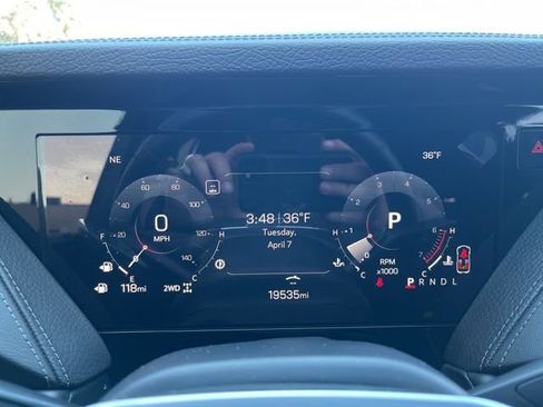 Used 2025 GMC Yukon Denali w/ Sun & Power Step Package image 22