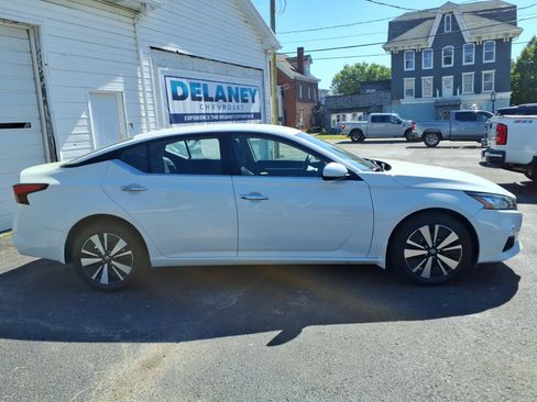 Used 2021 Nissan Altima 2.5 SV AWD/4WD image 4