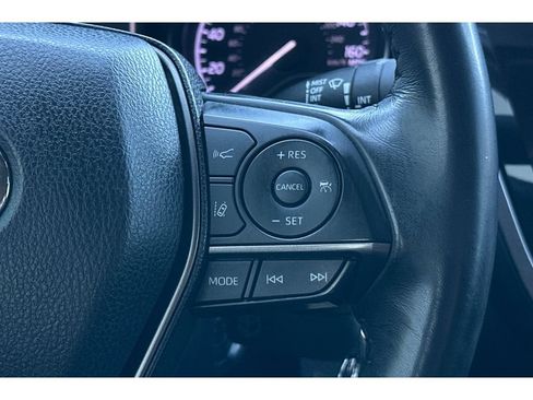 Used 2021 Toyota Camry SE FWD image 36
