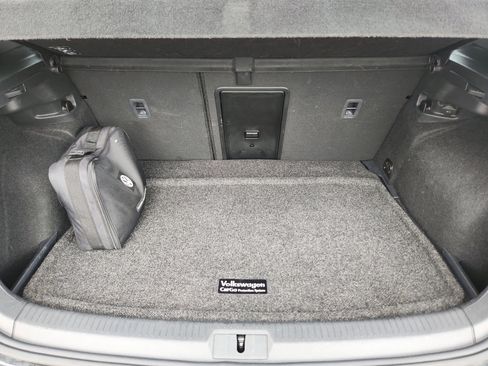 Used 2017 Volkswagen GTI Autobahn image 33