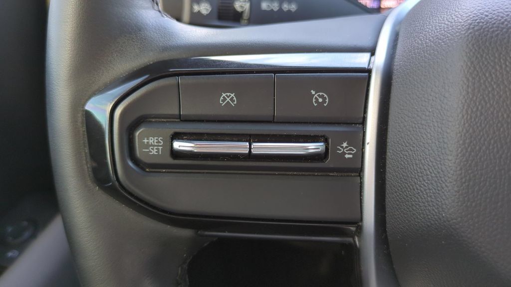 Used 2023 Chevrolet Colorado ZR2 w/ ZR2 Convenience Package III AWD/4WD image 20