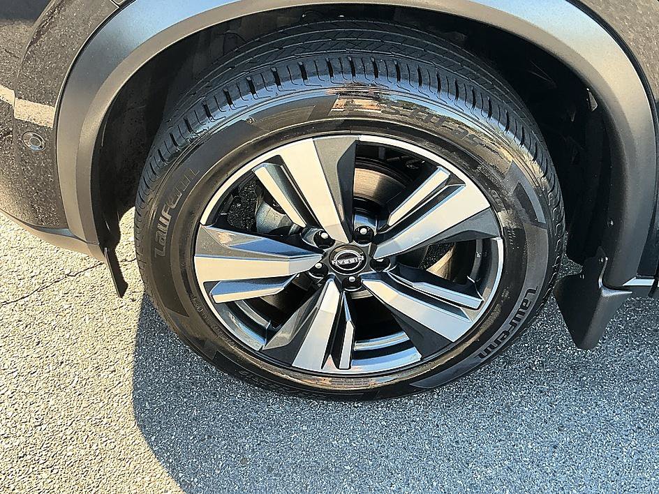 Used 2023 Nissan Rogue Platinum w/ Platinum Premium Package AWD/4WD image 9