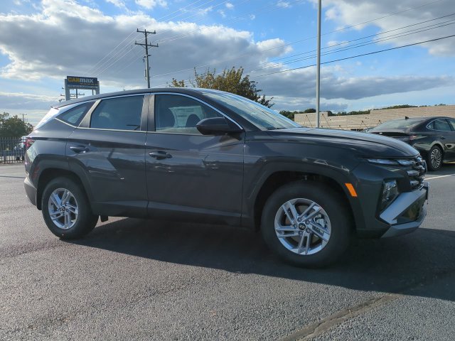Used 2026 Hyundai Tucson SE AWD/4WD image 1