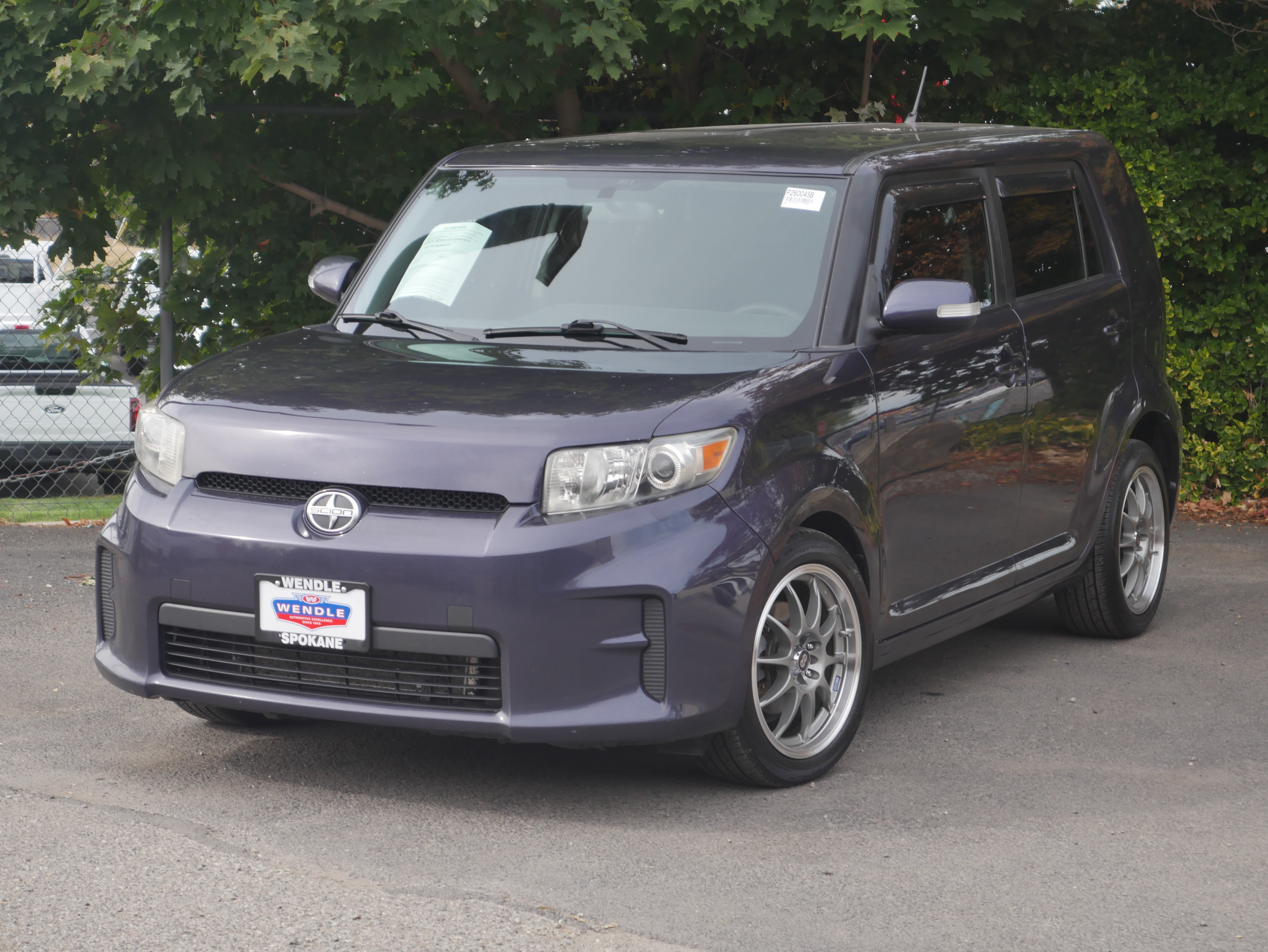 Used 2012 Scion xB FWD image 2