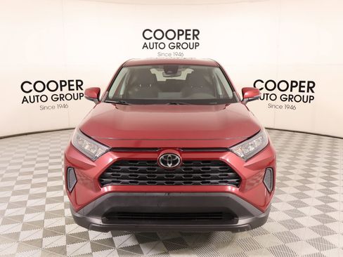 Used 2022 Toyota RAV4 LE image 8