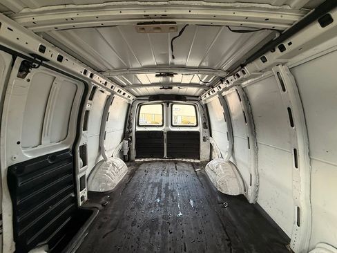 Used 2019 Chevrolet Express 2500 w/ Communications Package image 34