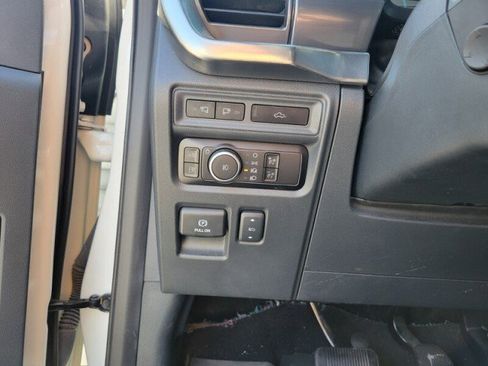 Used 2023 Ford F150 Lariat w/ Equipment Group 502A High AWD/4WD image 13