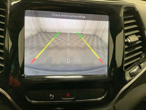Used 2019 Jeep Cherokee Limited AWD/4WD image 21